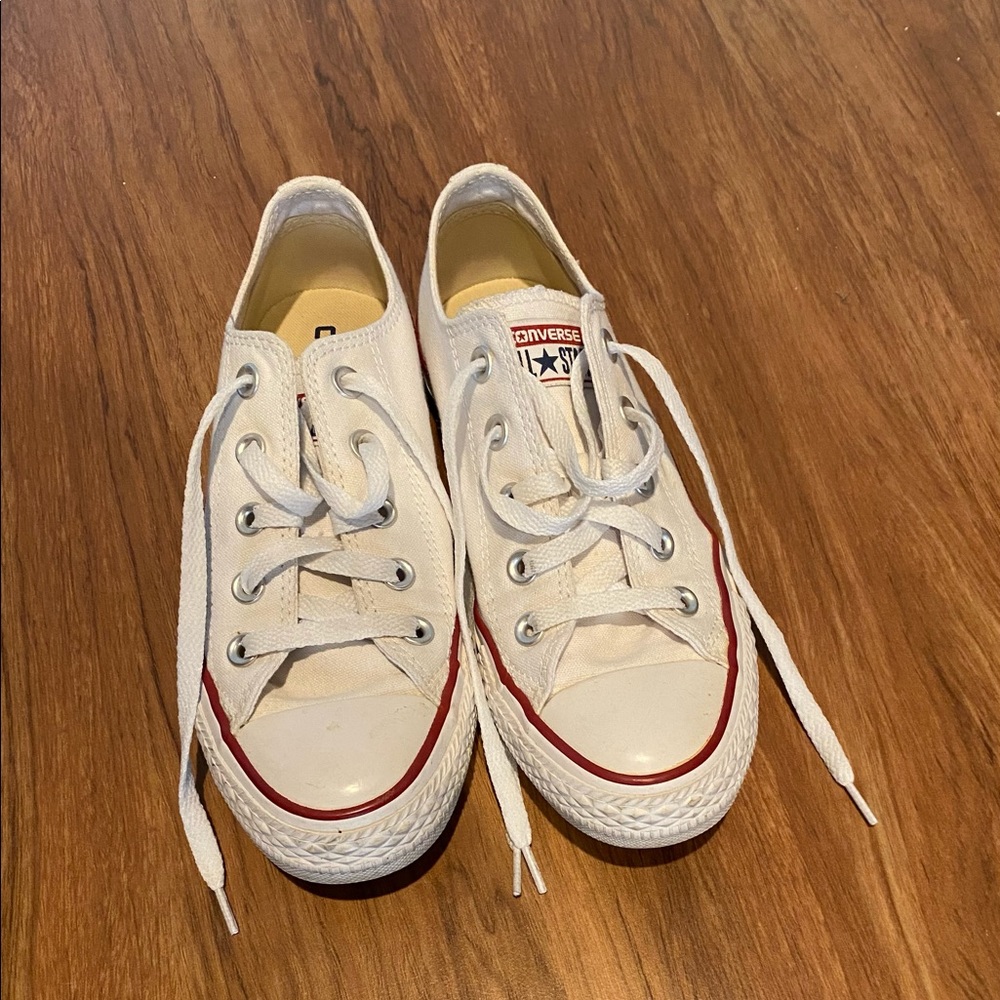 White Converse Women’s Size 6